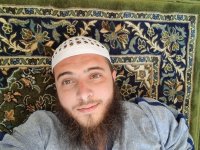 A picture of a participant who wants to get to know each other and get married